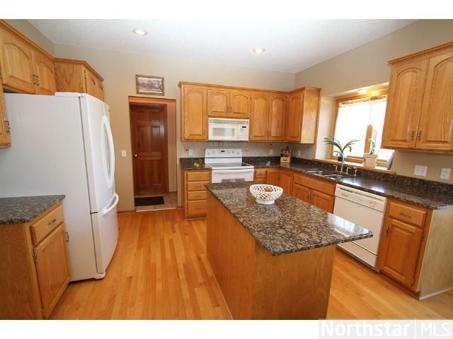 8156 Garland Ln N, Maple Grove, MN 55311
