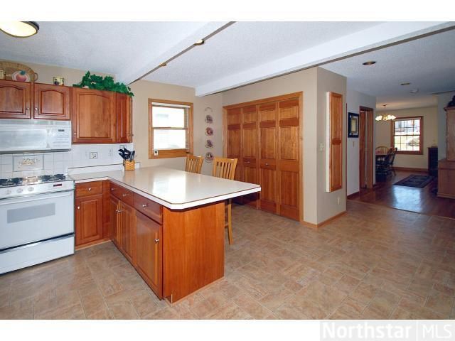 1285 Osage St, Saint Paul, MN 55117