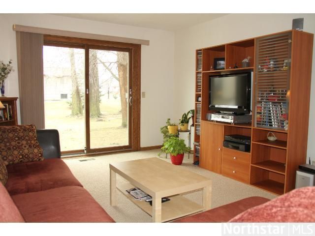 794 Parkside Dr #794G, Vadnais Heights, MN 55127