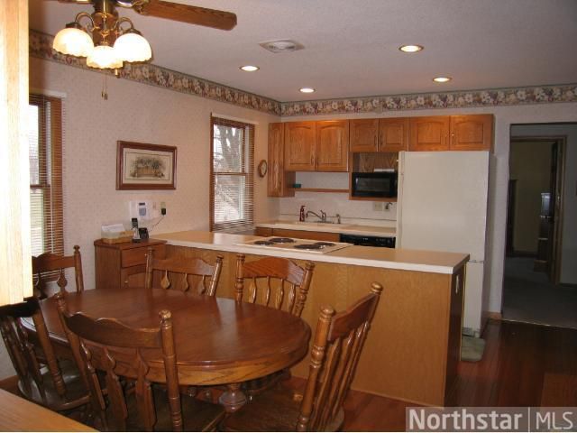 785 Newell Dr, Apple Valley, MN 55124