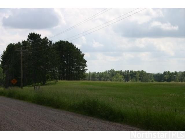 28403 N Lake Dr, Mora, MN 55051