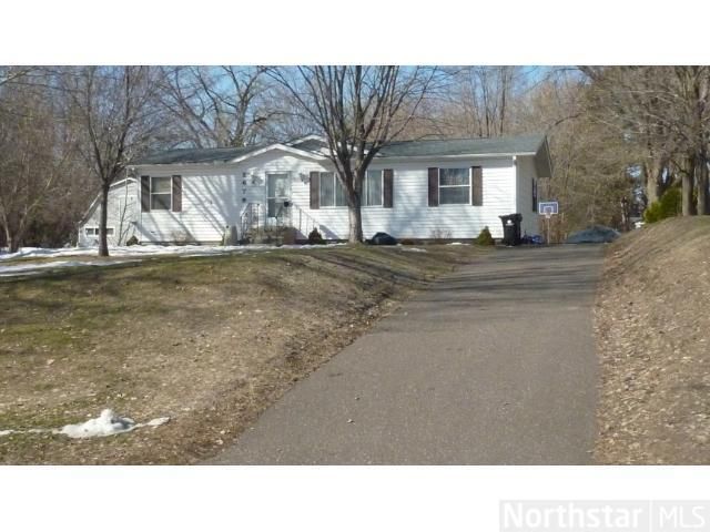 2679 Brand Ave E, Maplewood, MN 55119