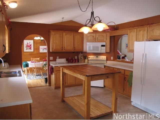 16437 Ahrens Hill Rd, Brainerd, MN 56401