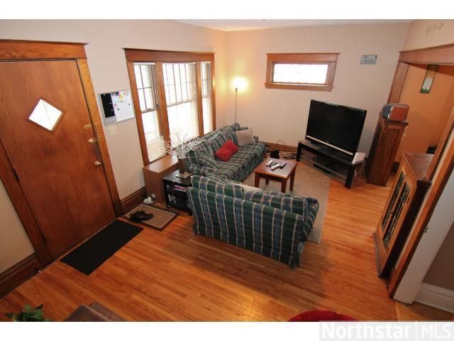 1682 W Hubbard Ave, Saint Paul, MN 55104