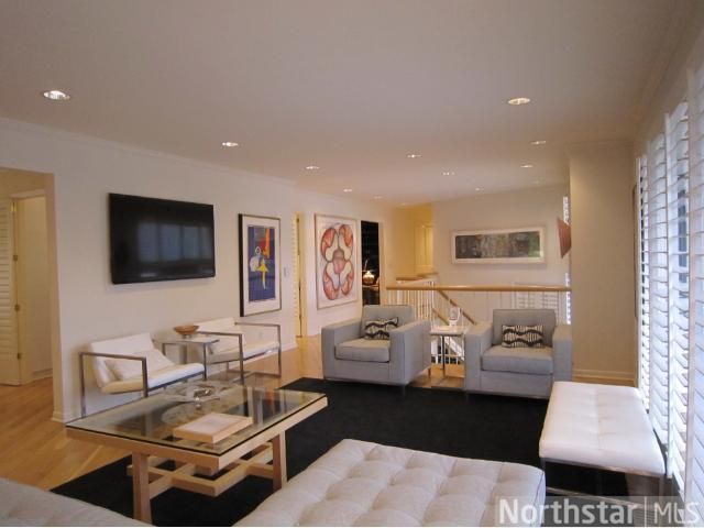 9712 St Johns Rd, Minnetonka, MN 55305