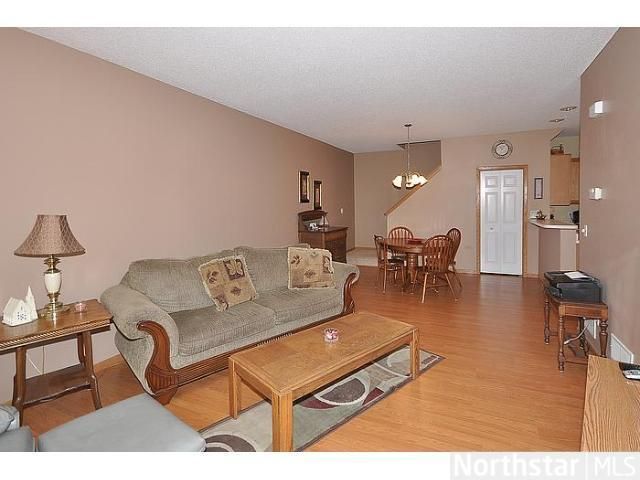 9667 Alvarado Ln N, Maple Grove, MN 55311