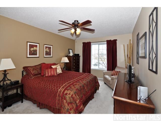 2386 Alysheba Ct, Shakopee, MN 55379