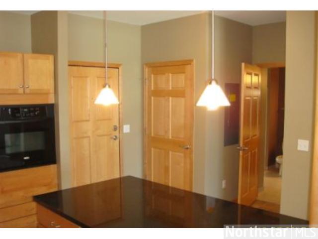 500 Greenhaven Dr #212, Burnsville, MN 55306