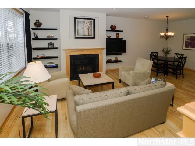 3426 Cherry Ln #E, Woodbury, MN 55129