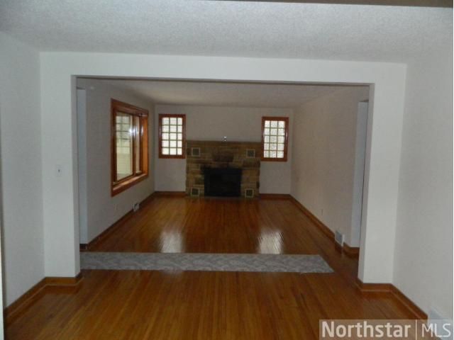 2007 Victoria Rd, Mendota Heights, MN 55118