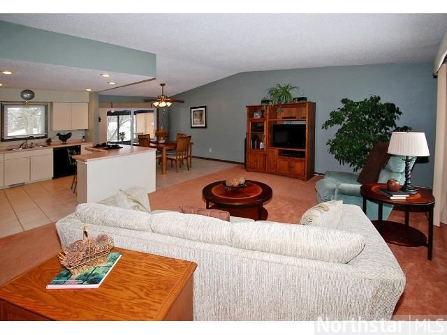 469 Arden Cir, Shoreview, MN 55126