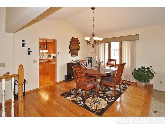 6055 Yucca Ln N, Plymouth, MN 55446