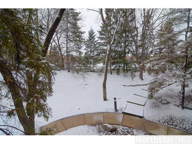 6051 Laurel Ave #110, Golden Valley, MN 55416