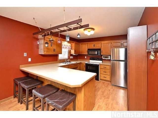 9806 Ilex St, Coon Rapids, MN 55433