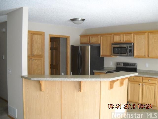 329 Pleasant Ln, Chaska, MN 55318