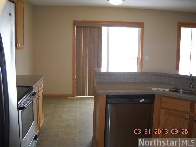 329 Pleasant Ln, Chaska, MN 55318