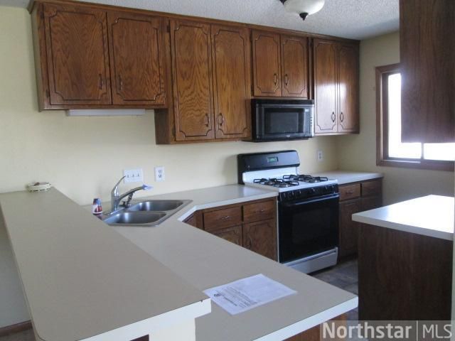 11181 Drake St NW, Coon Rapids, MN 55433