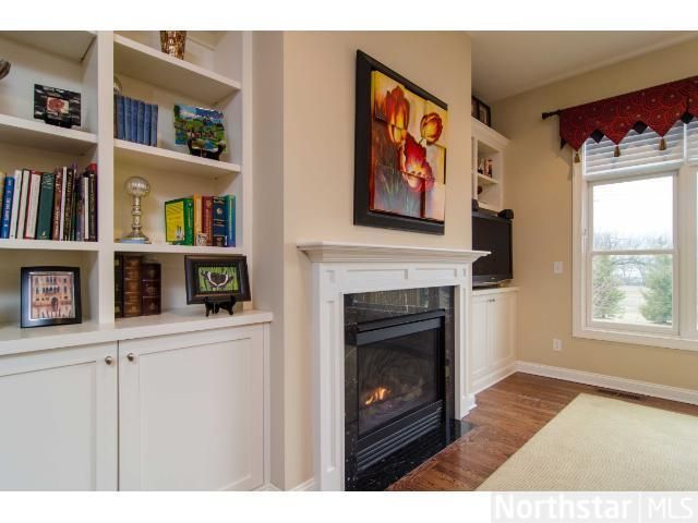 1302 Aspen Way, West Saint Paul, MN 55118
