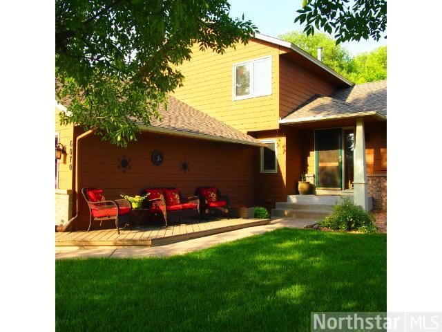 6070 Yucca Ln N, Plymouth, MN 55446