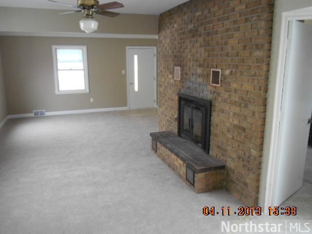 2343 Holloway Ave, North Saint Paul, MN 55109