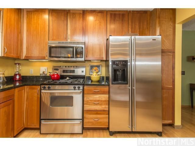 8408 Northwood Pw, New Hope, MN 55427