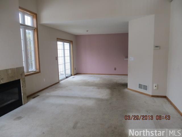 446 Aqua Cir, Lino Lakes, MN 55014