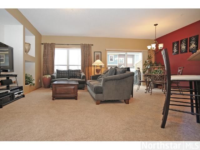 15562 Eagle Ridge Rd, Apple Valley, MN 55124