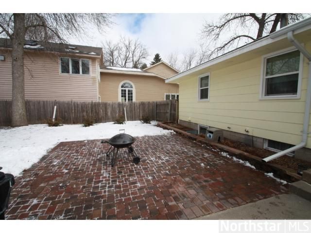 7644 Greenfield Ave, Mounds View, MN 55112
