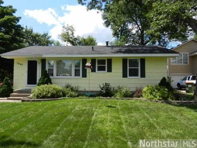 7644 Greenfield Ave, Mounds View, MN 55112