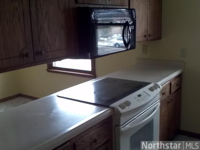 6410 132nd St W, Apple Valley, MN 55124