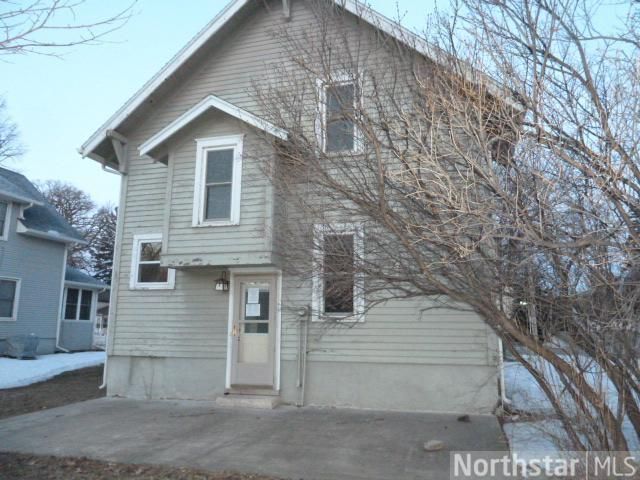 541 Brown St SW, Hutchinson, MN 55350