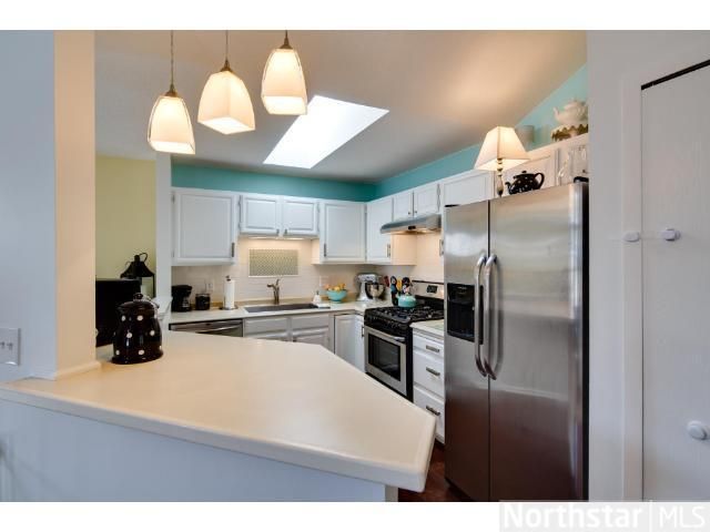 8794 Hawthorne Dr, Eden Prairie, MN 55347