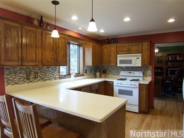 392 Bear Ave S, Vadnais Heights, MN 55127