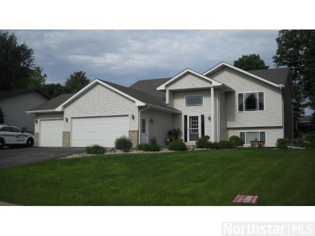 430 N State Ave, Le Center, MN 56057