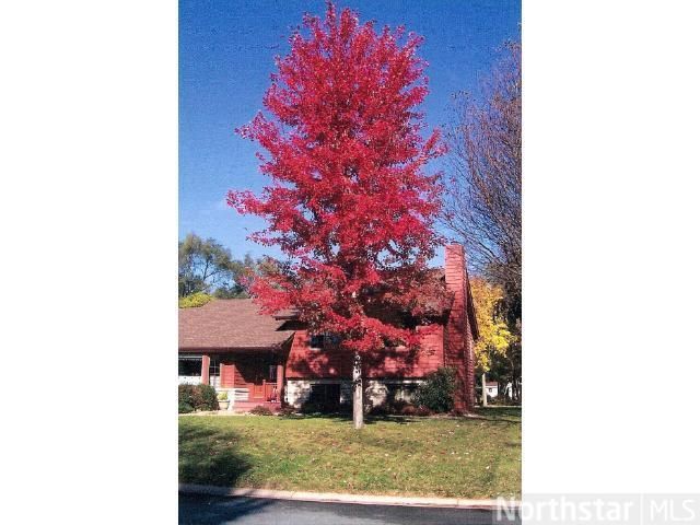 547 Carol Dr, Vadnais Heights, MN 55127