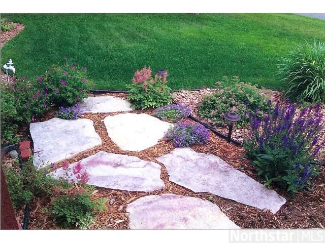 547 Carol Dr, Vadnais Heights, MN 55127