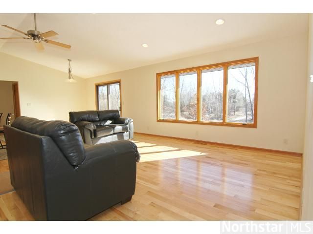 8380 Delaney Cir, Inver Grove Heights, MN 55076