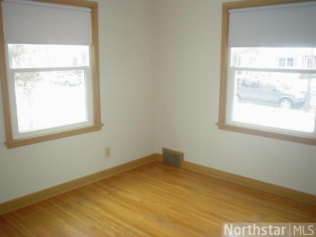 1698 Nebraska Ave E, Saint Paul, MN 55106