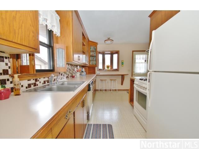 6936 Drew Ave N, Brooklyn Center, MN 55429