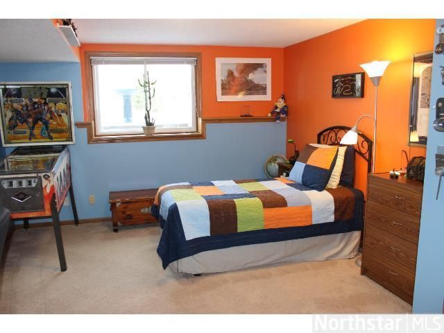 4164 Kaitlin Dr, Vadnais Heights, MN 55127