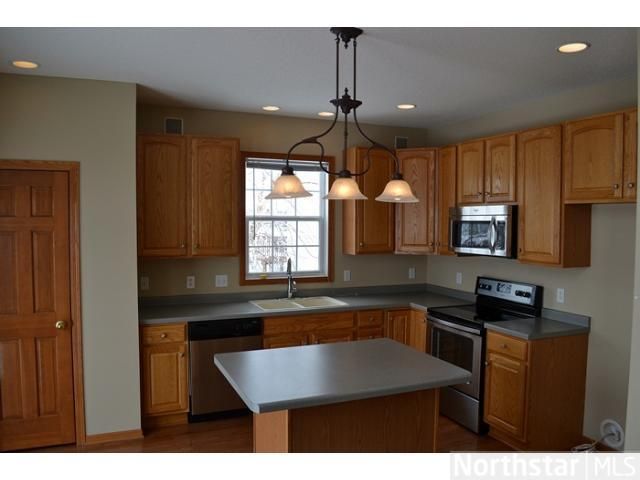 15270 Florist Cir, Apple Valley, MN 55124