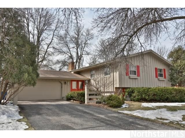 5821 Jeff Pl, Edina, MN 55436