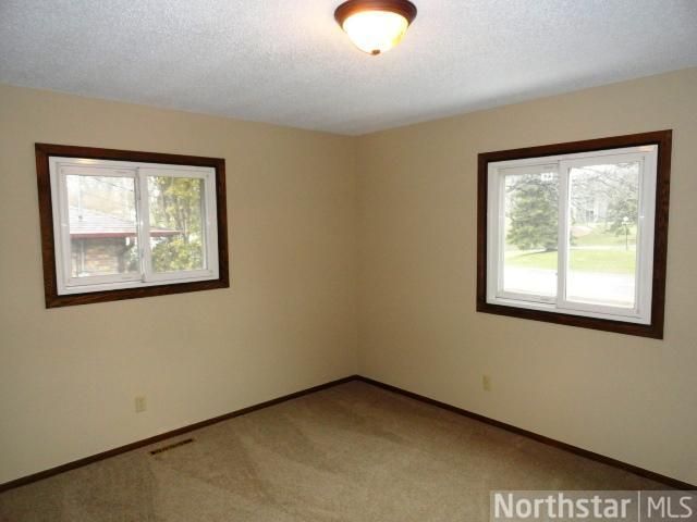 1490 Upper 55th St E, Inver Grove Heights, MN 55077
