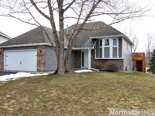338 Oakhill Dr, Shoreview, MN 55126