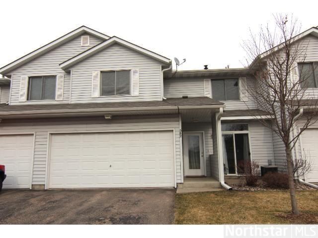582 Roundhouse St, Shakopee, MN 55379