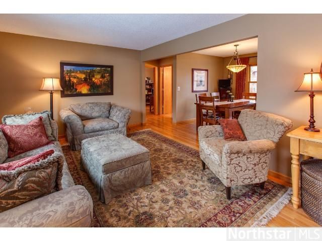 4046 Oregon Ave N, New Hope, MN 55427