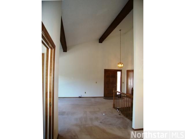 9310 Nesbitt Rd, Bloomington, MN 55437