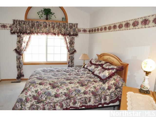8635 Prestwick Ln N, Brooklyn Park, MN 55443