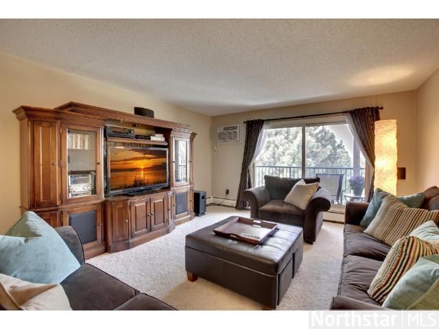 3155 Coachman Rd #448, Eagan, MN 55121