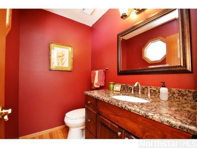 13186 Yosemite Ave S, Savage, MN 55378